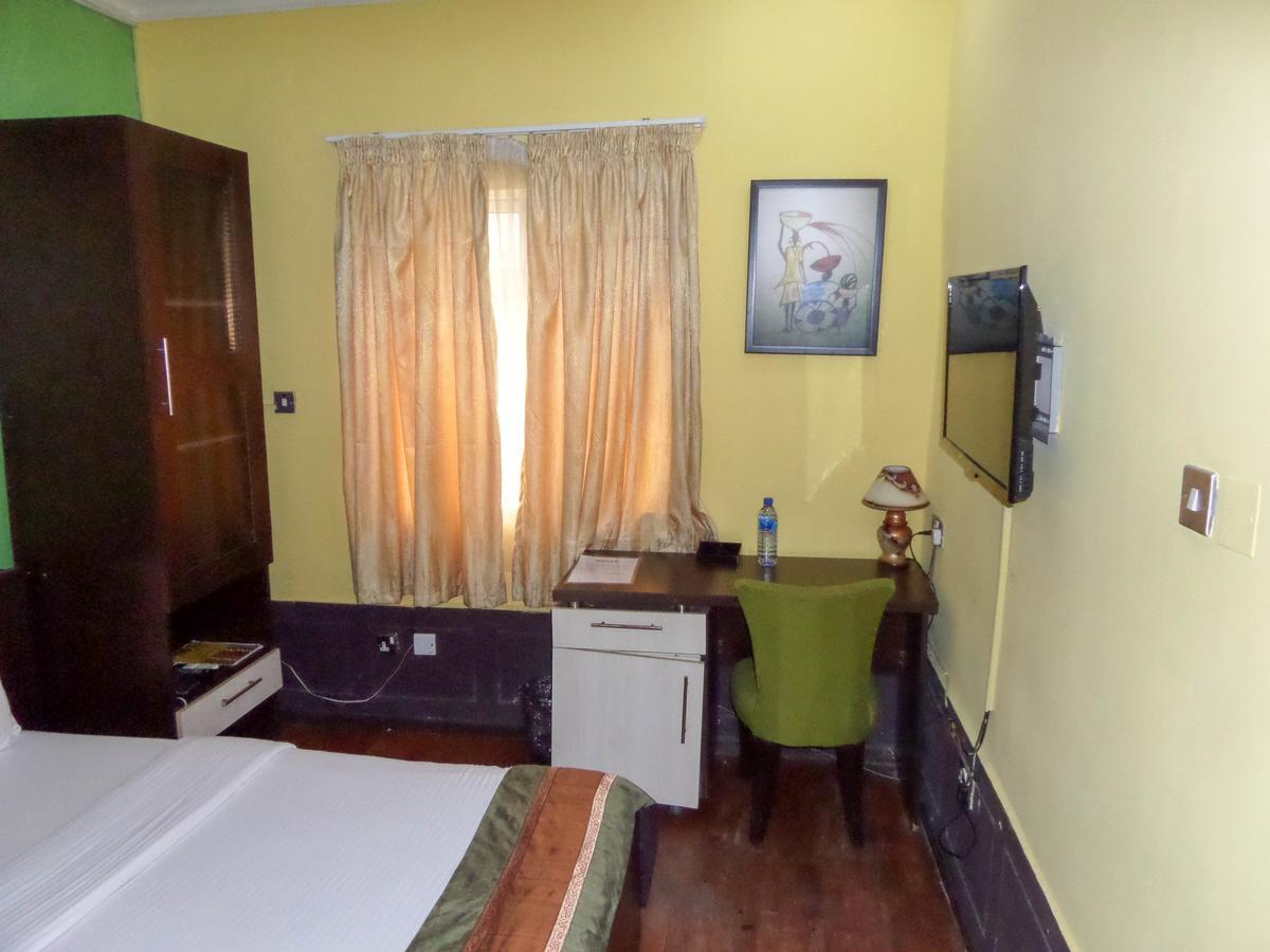 Aries Suites Lagos Exterior photo